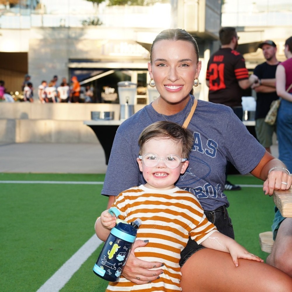 Meet your Posher, Sara